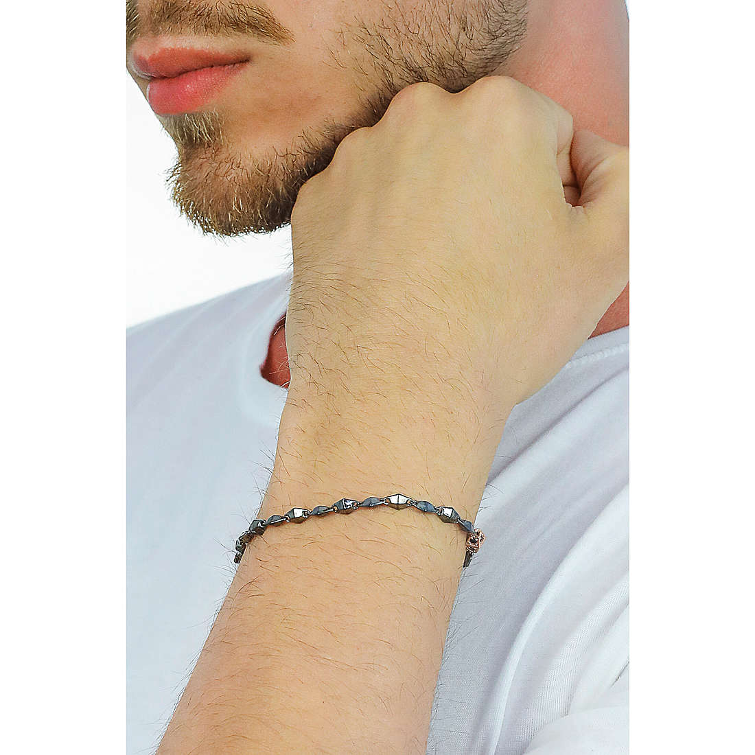 Comete bracelets Elegant man UBR 1008 wearing