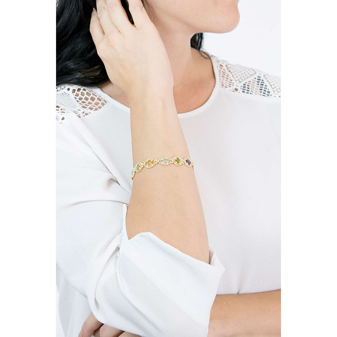 Sovrani bracelets Versailles woman J4461 wearing