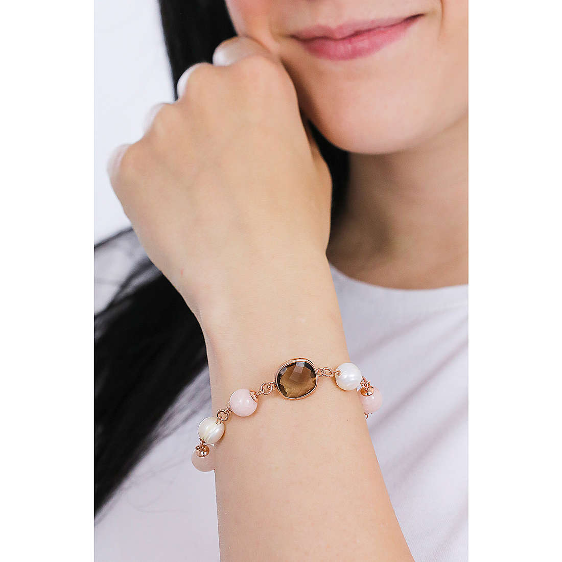 Sovrani bracelets Cristal Magique woman J5883 wearing