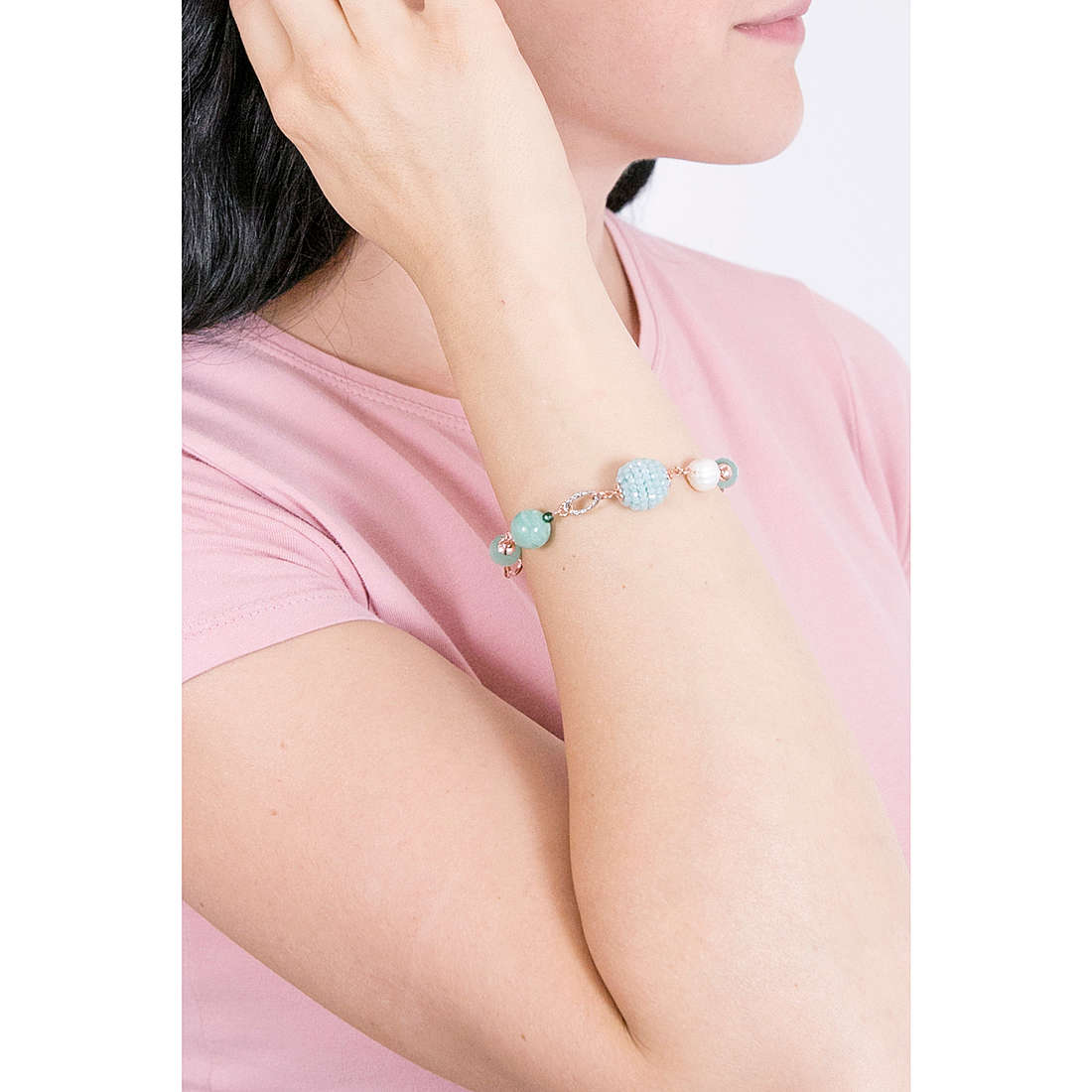 Sovrani bracelets Cristal Magique woman J4828 wearing