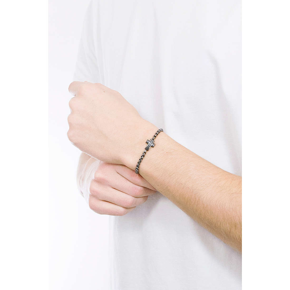 2Jewels bracelets Blockchain man 232218 wearing
