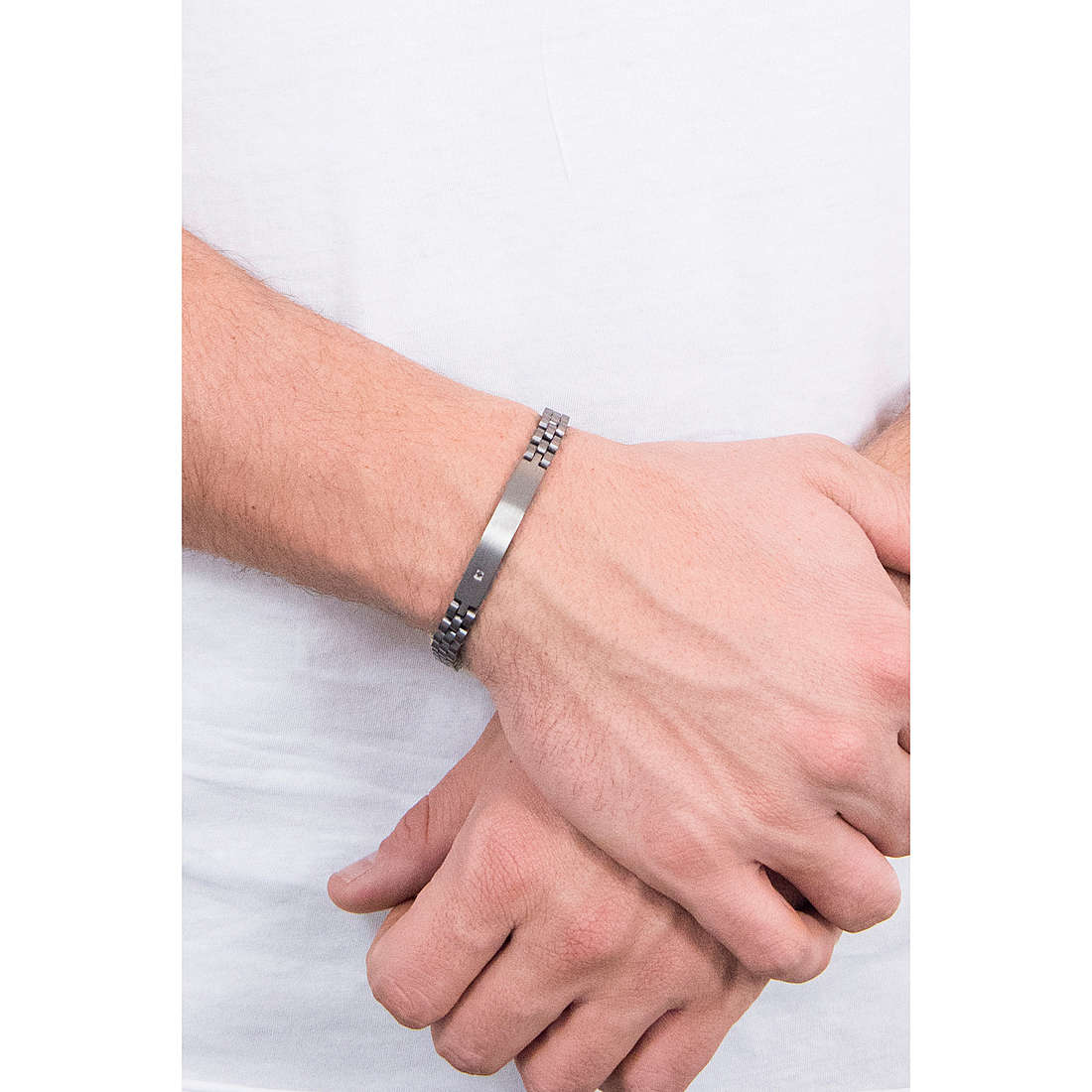Breil bracelets Black Diamond man TJ2400 wearing
