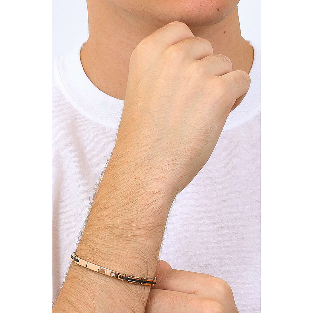 Comete bracelets Basic man UBR 1082 wearing