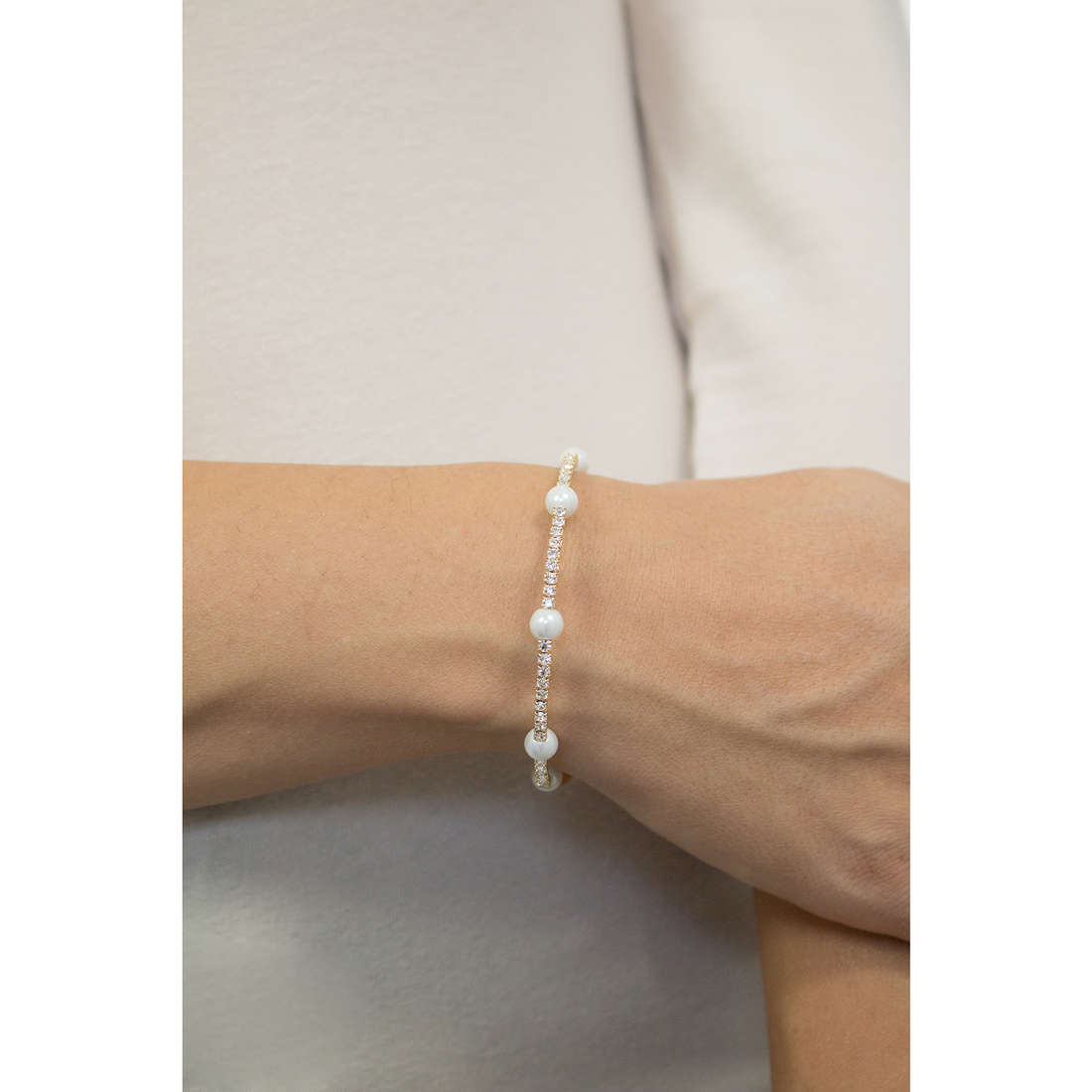 Luca Barra bracelets Perle Easy Chic woman LBBK1401 wearing