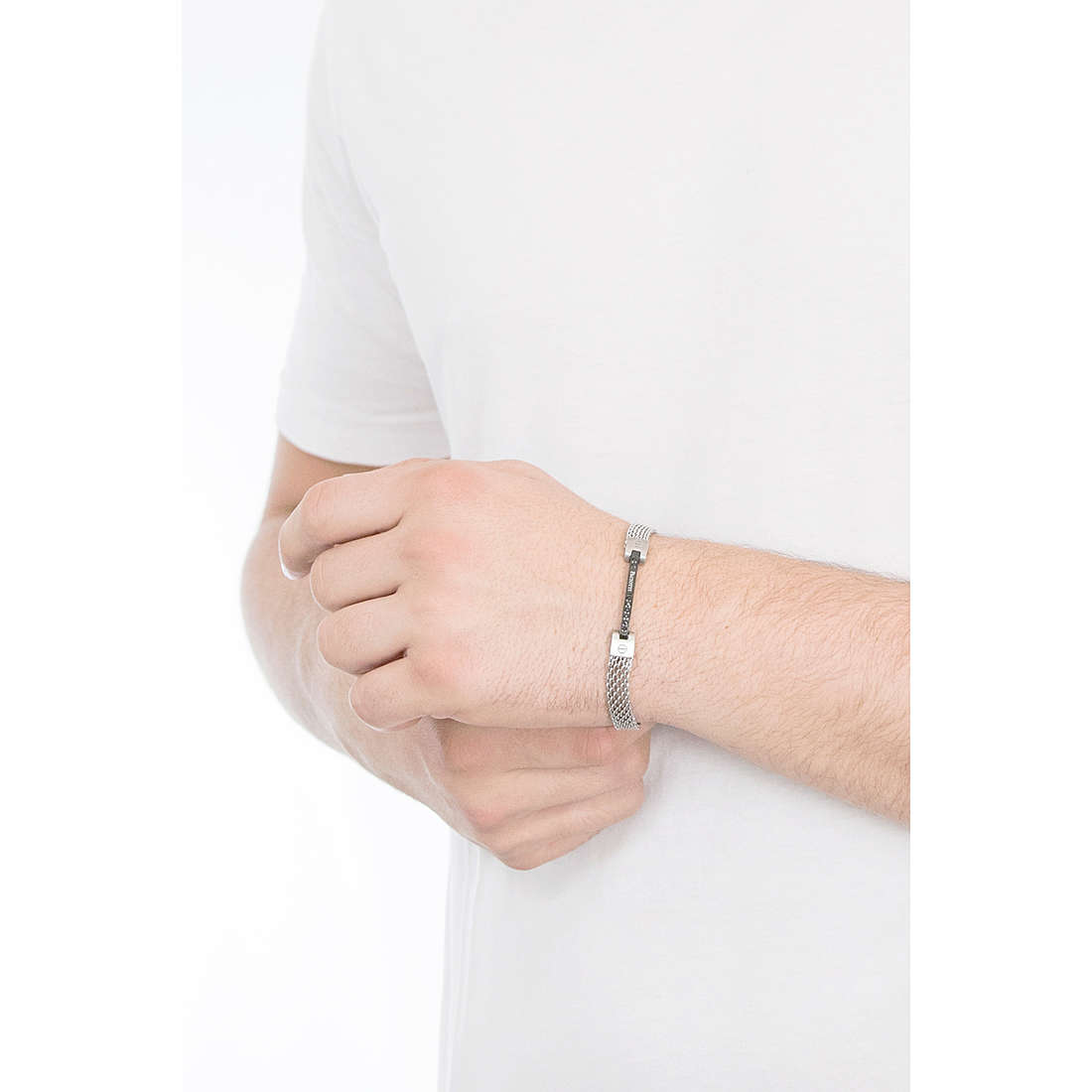 4US Cesare Paciotti bracelets Grid man 4UBR3289 wearing