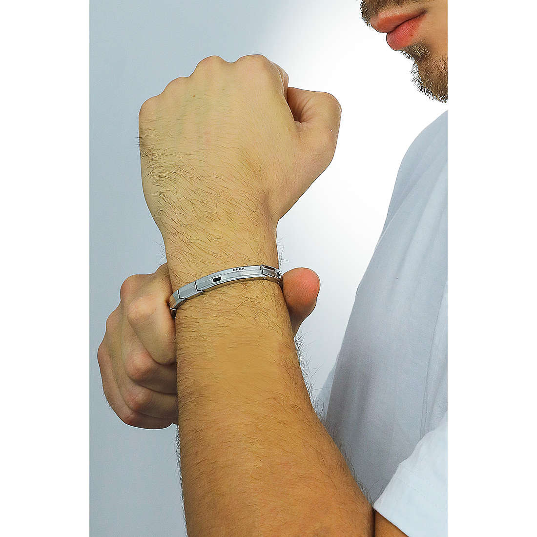 Breil bracelets Joint man TJ2948 wearing
