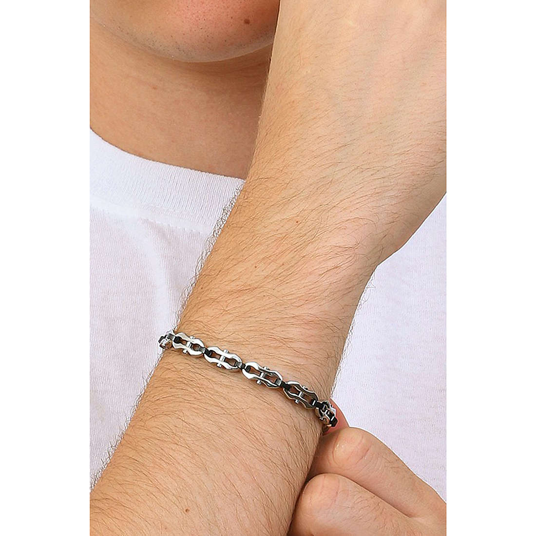 Comete bracelets Chain man UBR 1064 wearing