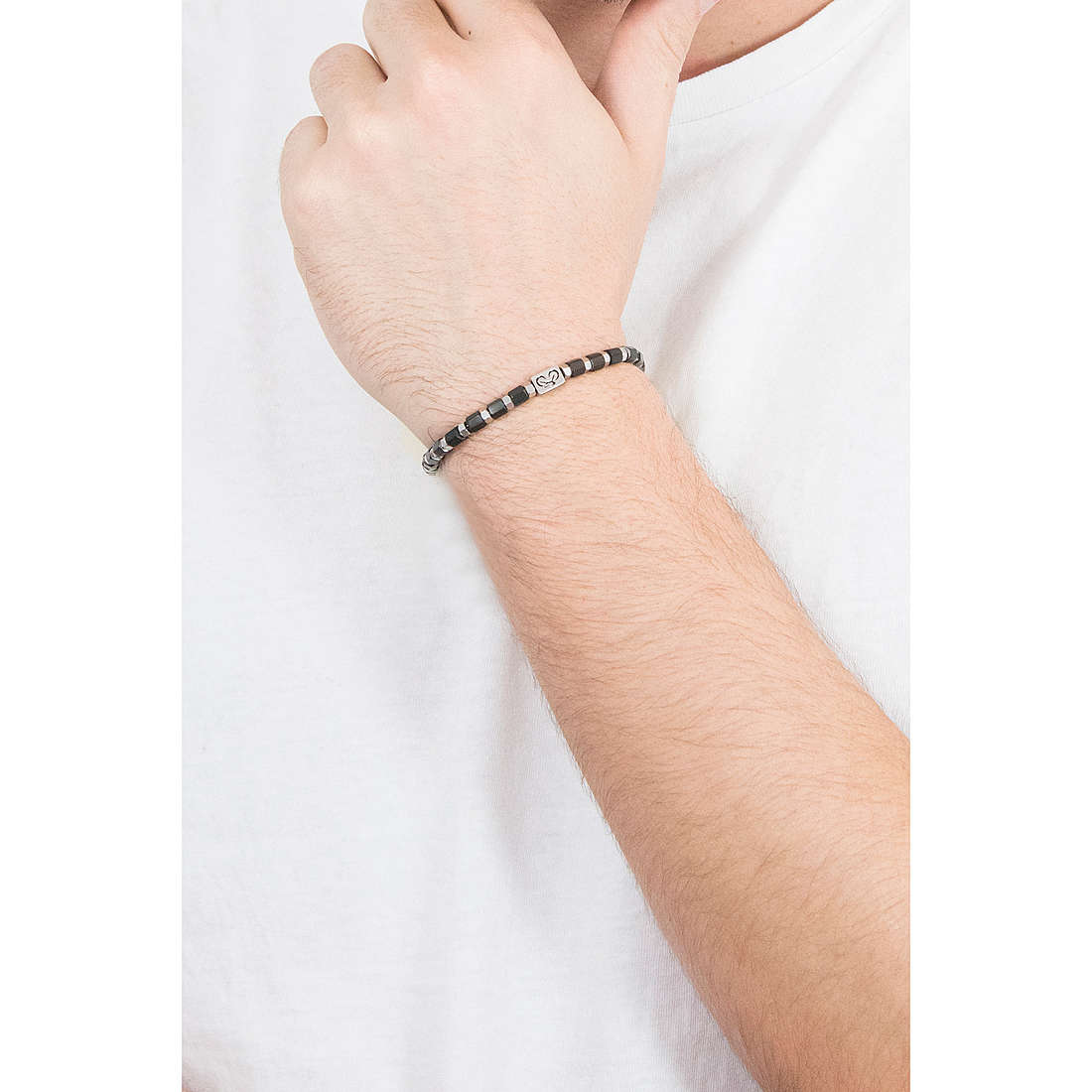 Comete bracelets Passioni man UBR 930 wearing