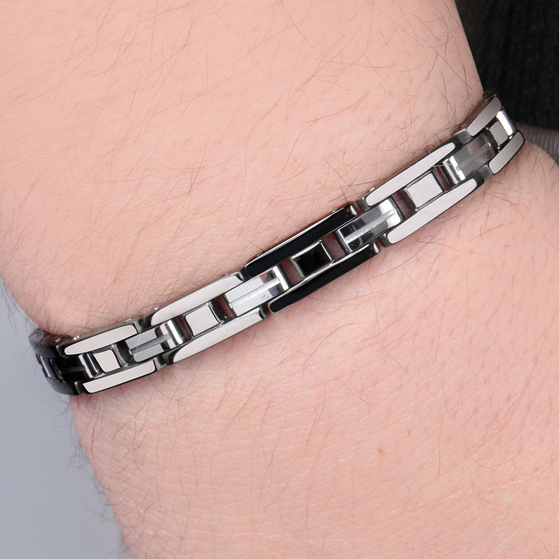Morellato bracelets Cross man SKR48 wearing