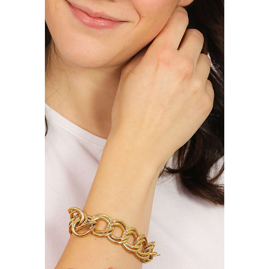 Breil bracelets Hyper woman TJ3041 wearing