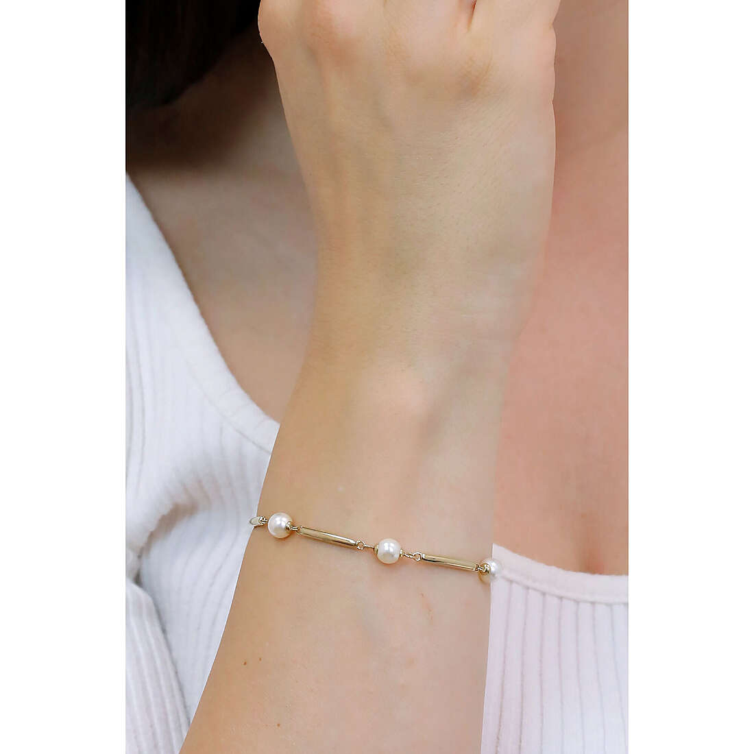 Brosway bracelets Affinity woman BFF165 wearing