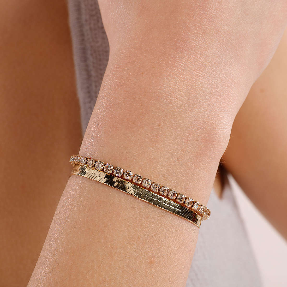 Brosway bracelets Desideri woman BEI075 wearing