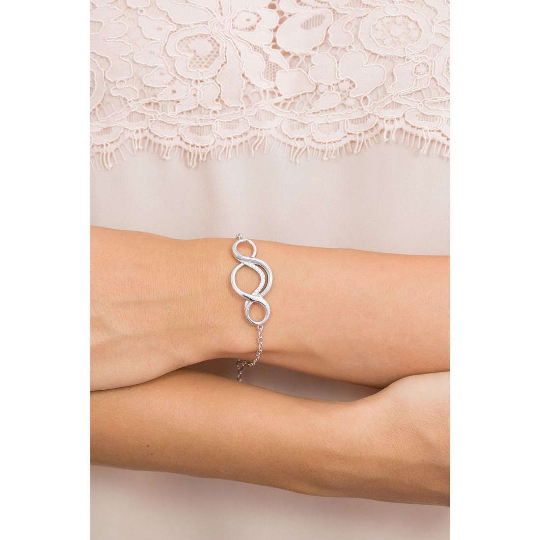 Brosway bracelets Ribbon woman BBN13 wearing