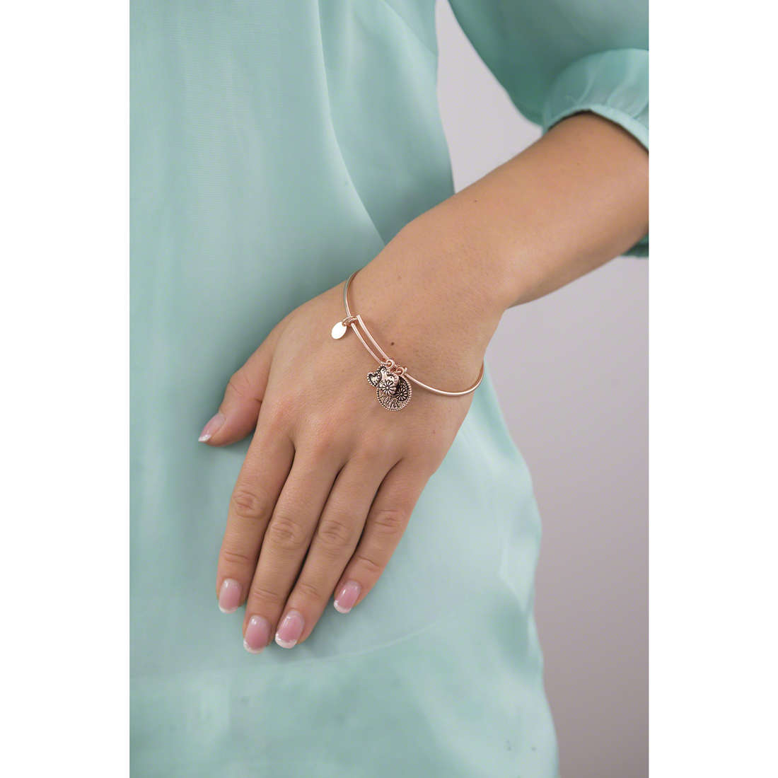 Chrysalis bracelets Amici & Famiglia woman CRBT0706RG wearing