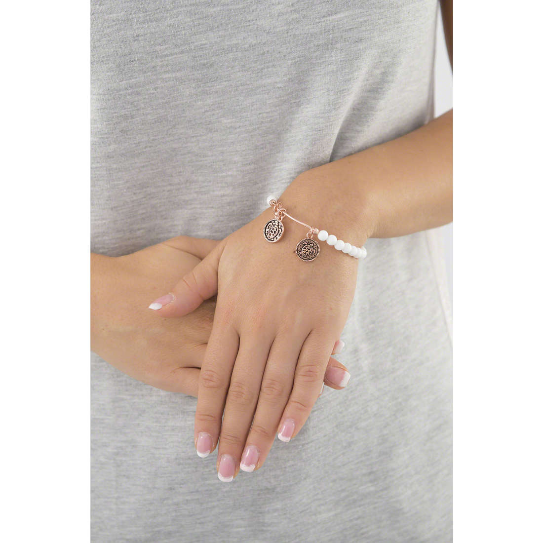 Chrysalis bracelets Tranquility woman CRBH0111RG wearing