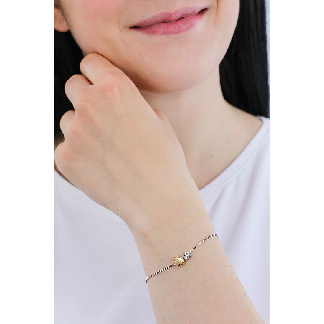 Fossil bracelets Vintage Motifs woman JF03095998 wearing