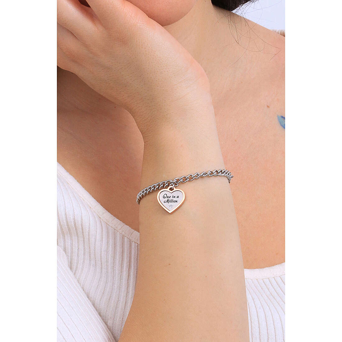 Kidult bracelets Love woman 732022 wearing