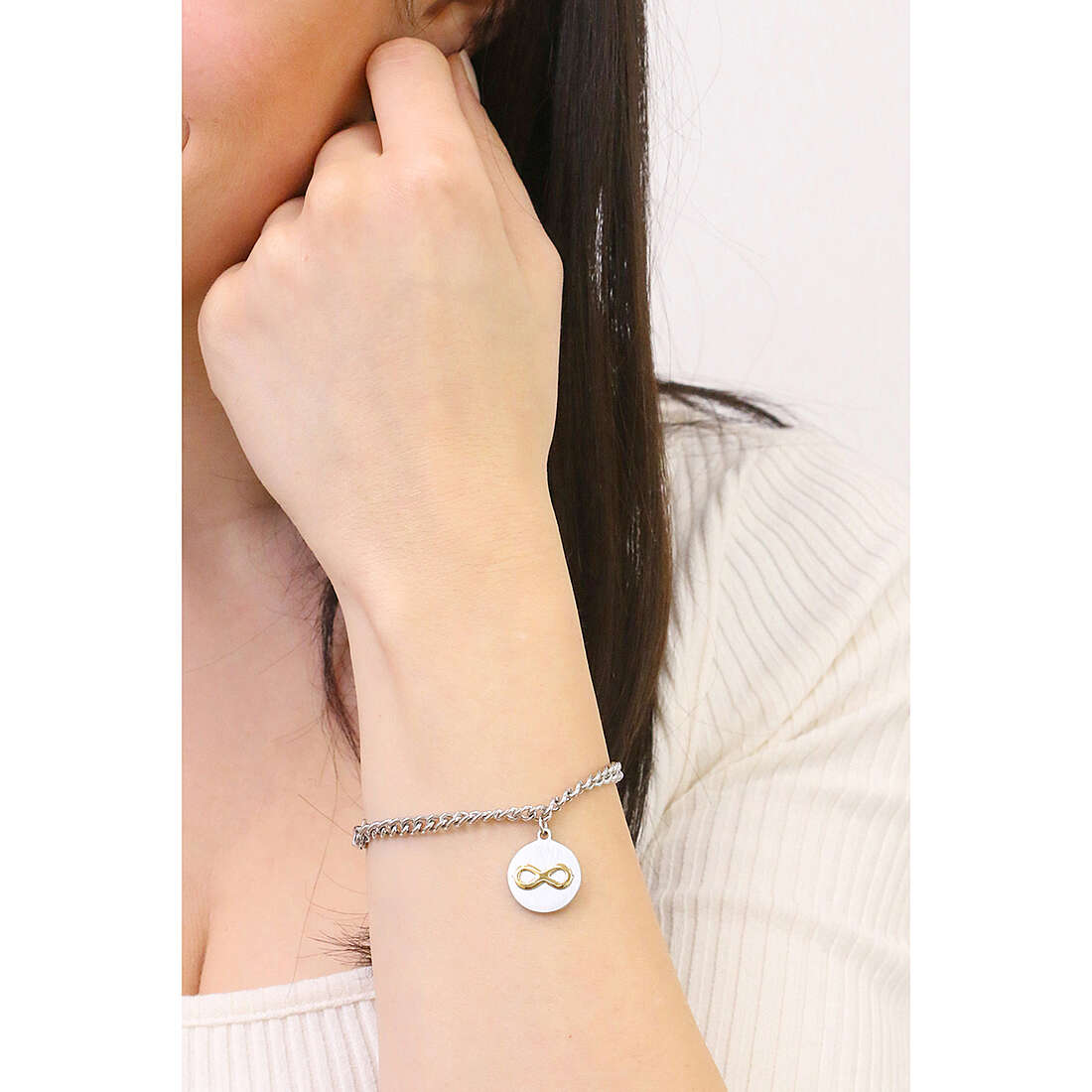 Kidult bracelets Symbols woman 731965 wearing