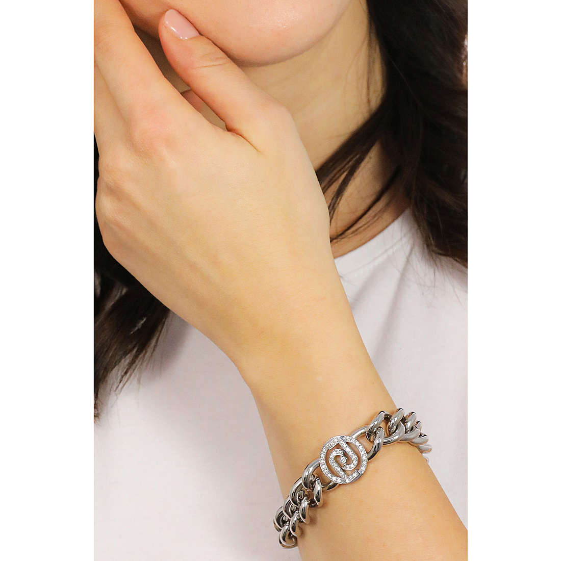 Liujo bracelets Brilliant woman LJ1622 wearing