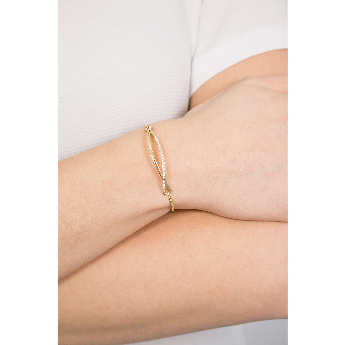 Michael Kors bracelets Brilliance woman MKJ6617710 wearing