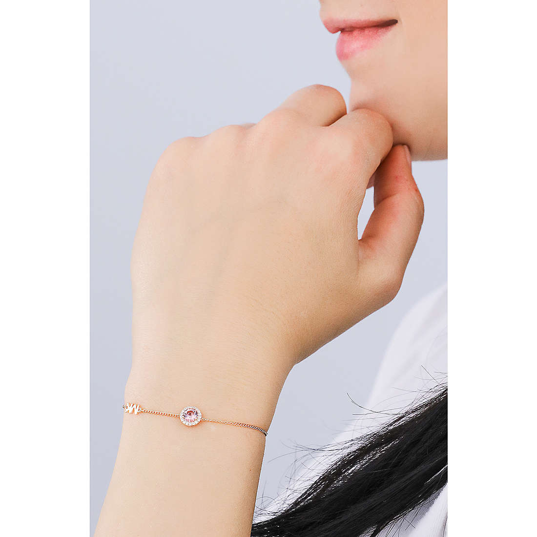 Michael Kors bracelets Kors Mk woman MKC1206A2791 wearing