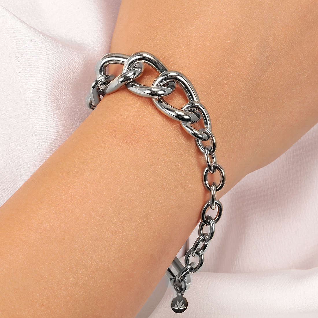 Morellato bracelets Unica woman SATS04 wearing