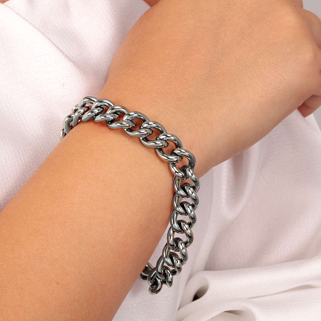 Morellato bracelets Unica woman SATS10 wearing