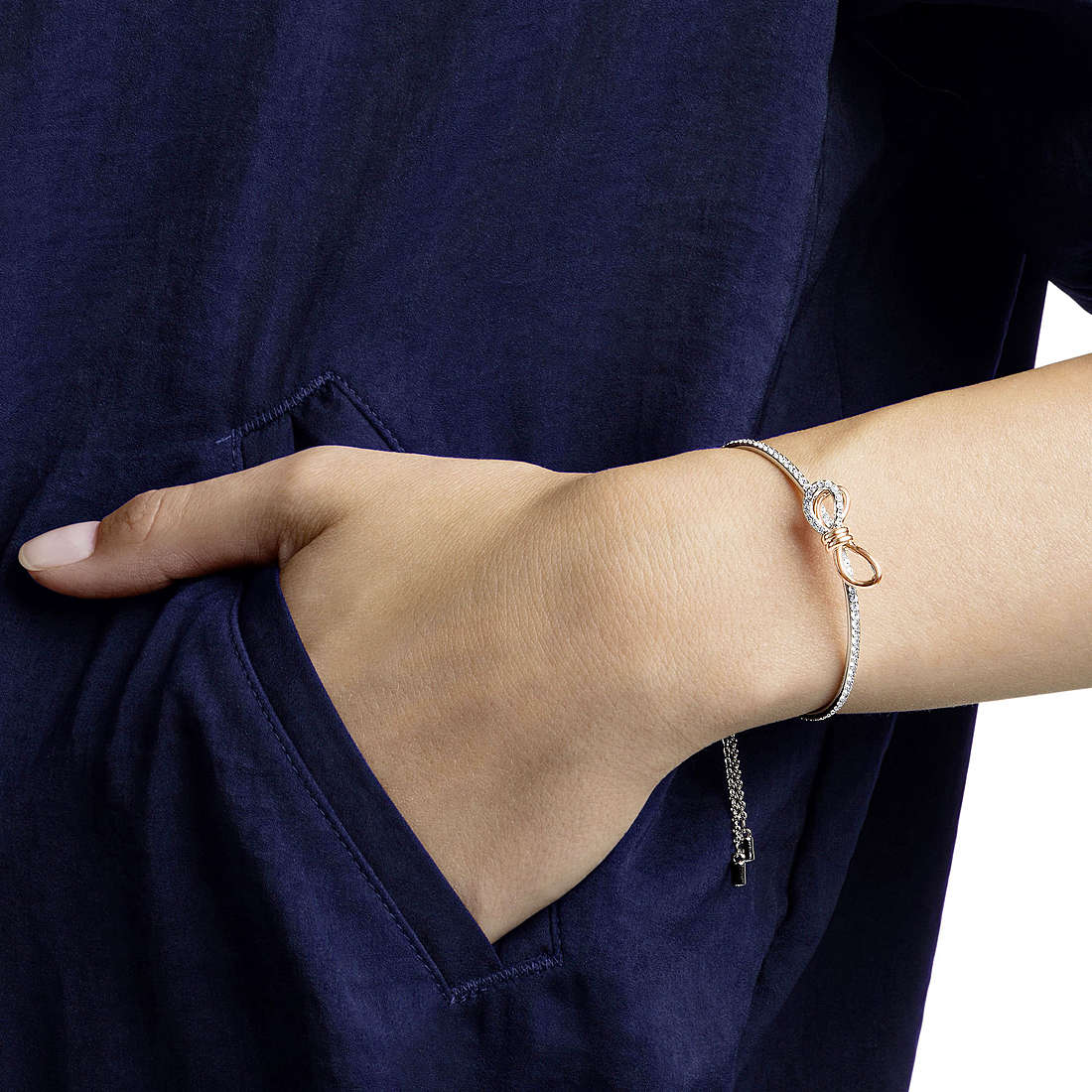 Swarovski bracelets Lifelong Bow woman 5447079 wearing