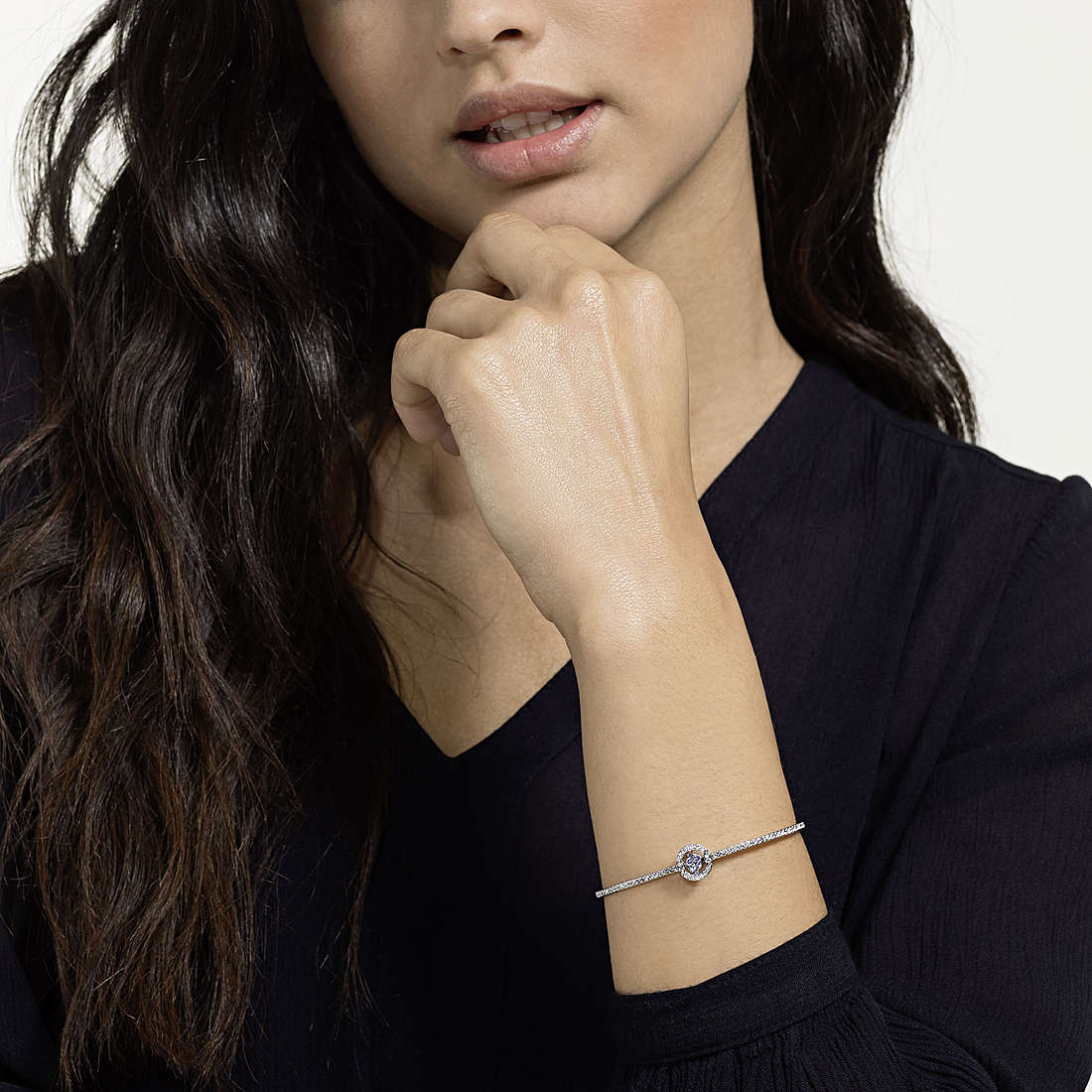 Swarovski bracelets Sparkling woman 5561881 wearing