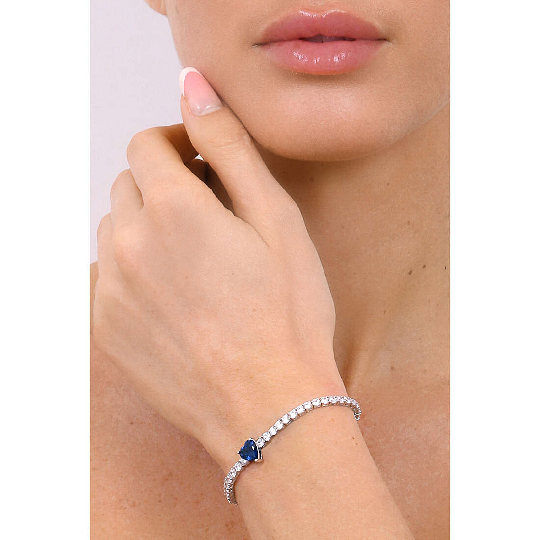 GioiaPura bracelets Amore Eterno woman INS035BR023RHBL wearing