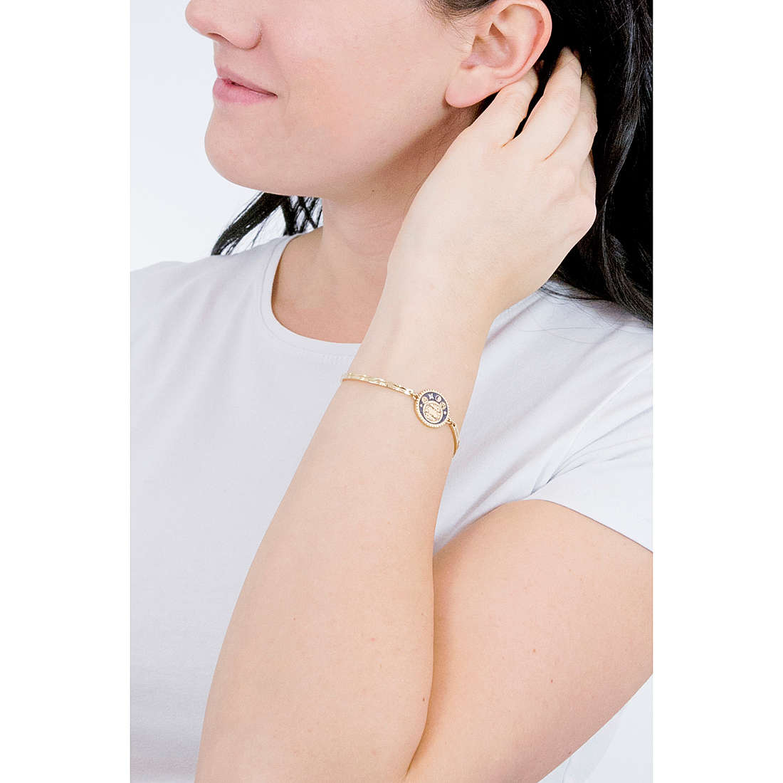 Brosway bracelets Chakra woman BHK329 wearing