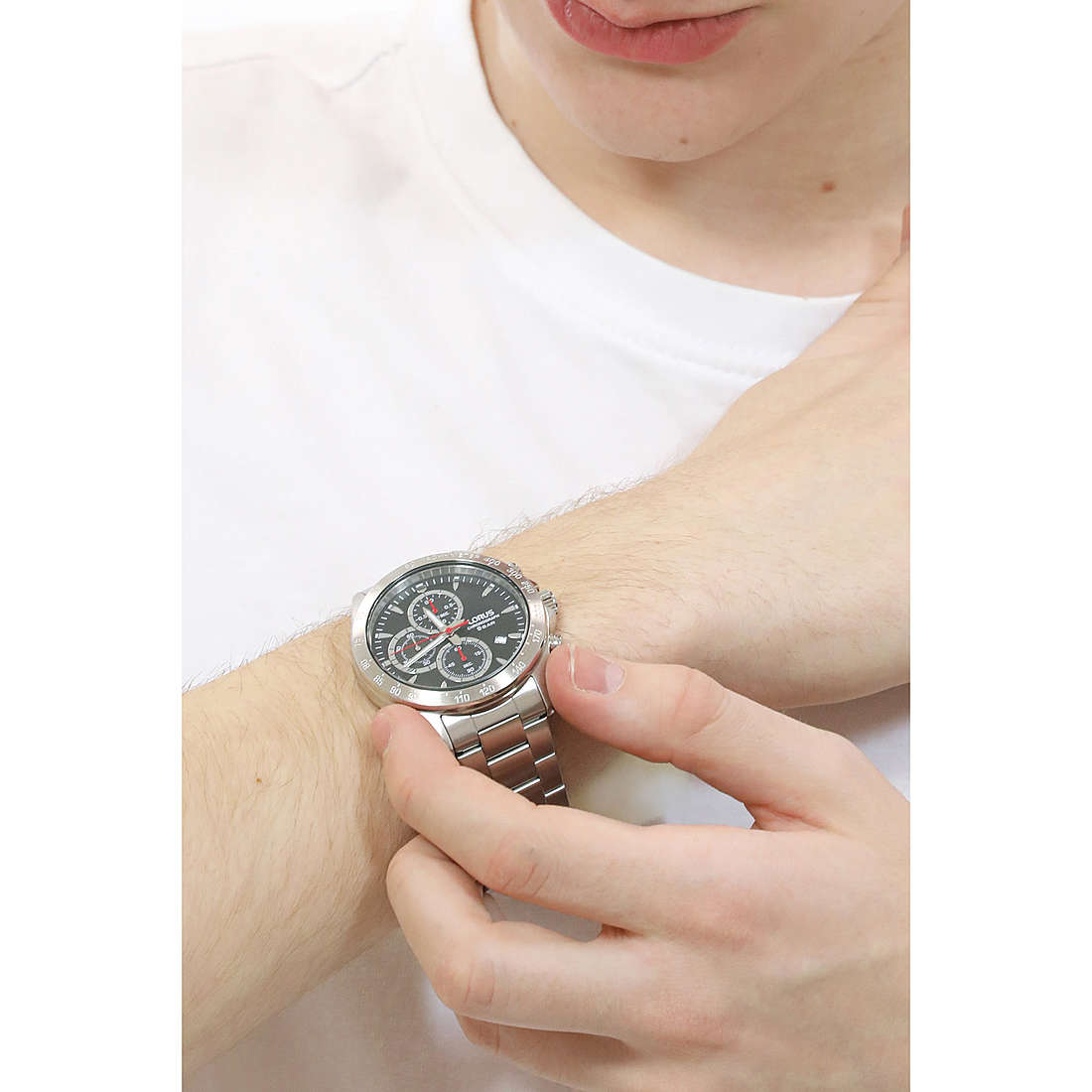 Lorus chronographs Sport man RM363GX9 wearing