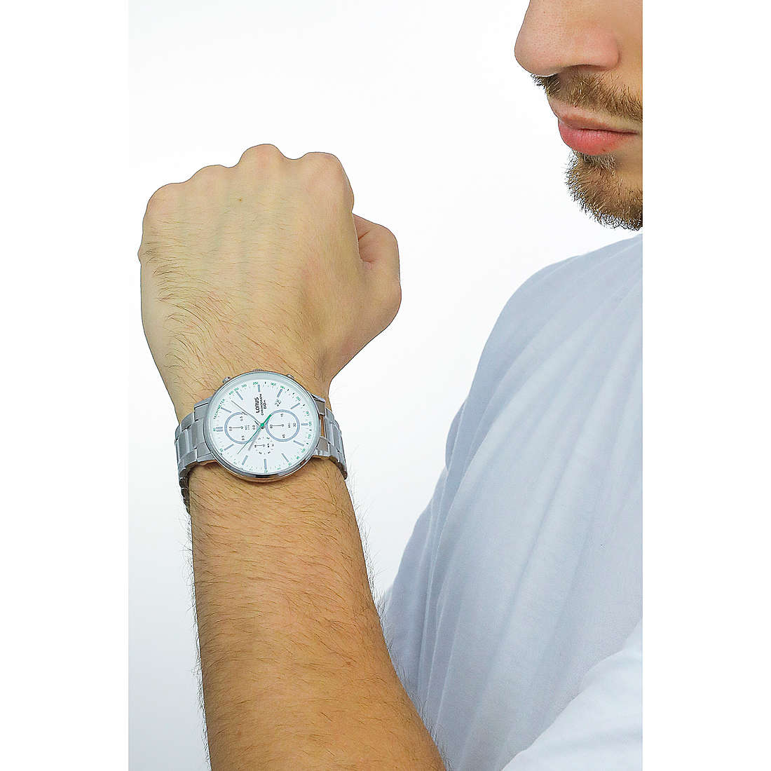 Lorus chronographs Urban man RM361FX9 wearing