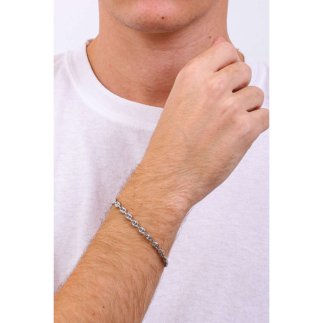 Comete bracelets Elegant man UBR 1005 wearing