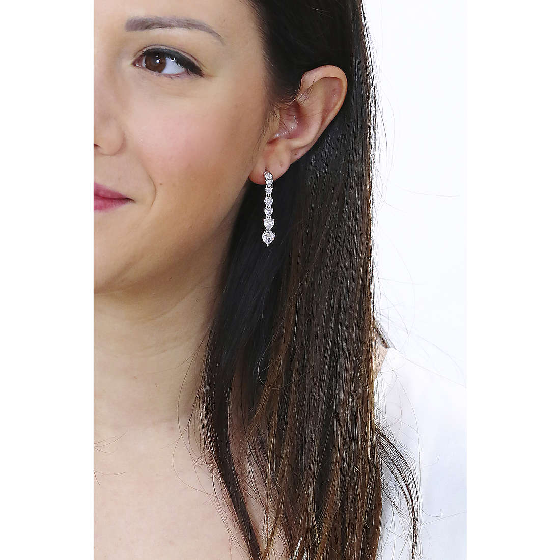 Comete earrings Farfalle woman ORA 193 wearing
