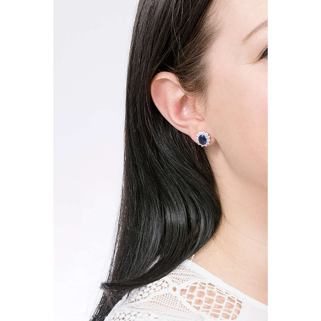 Sovrani earrings Luce woman J6201 wearing