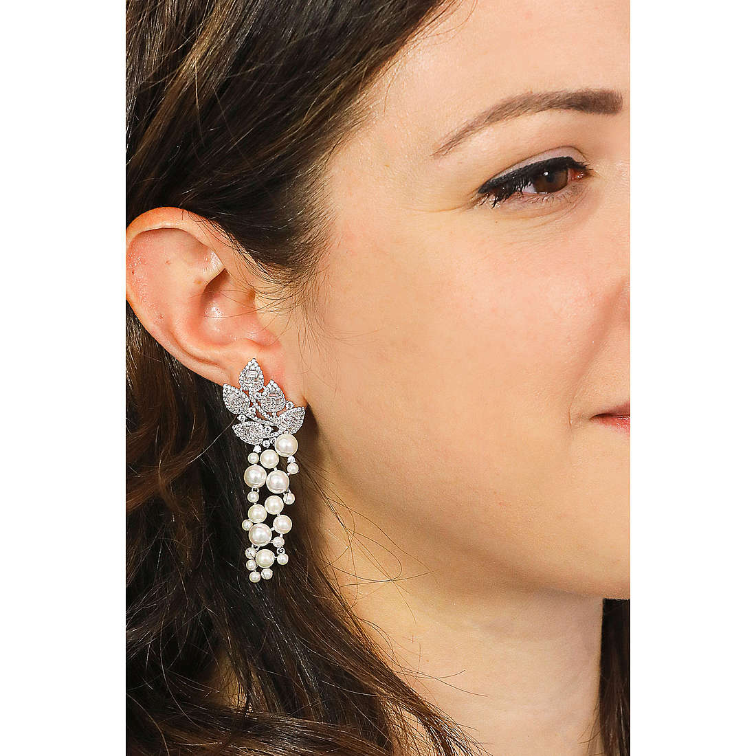 Sovrani earrings Luce woman J6258 wearing