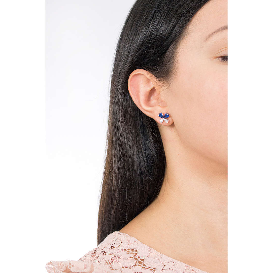 Comete earrings Farfalle woman ORA 132 wearing