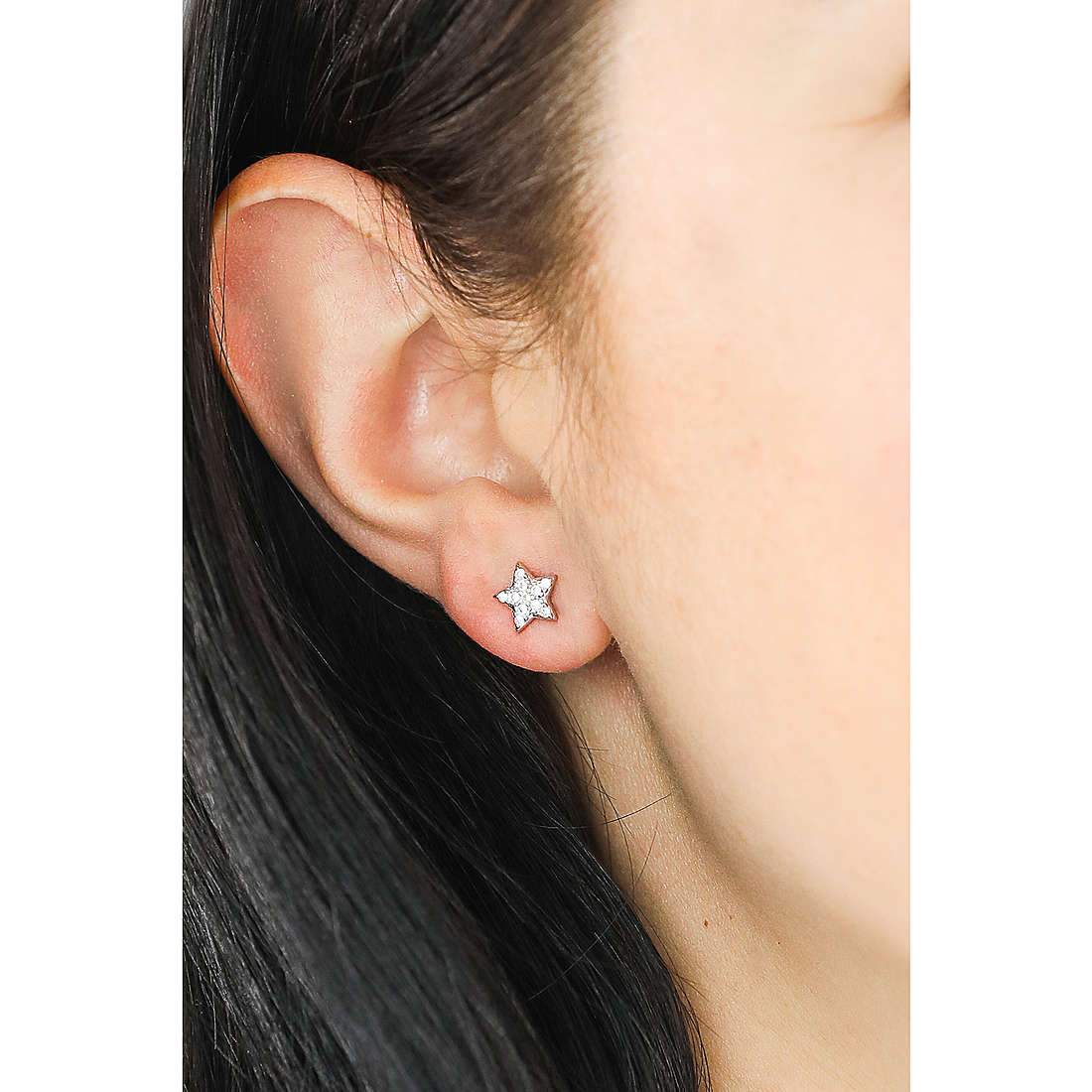 Comete earrings Stella woman ORA 154 wearing