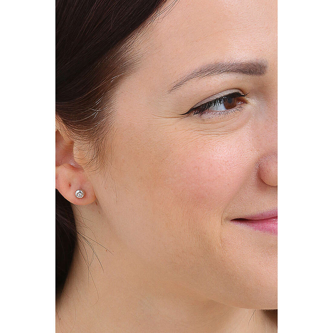 Comete earrings woman ORB 700 wearing