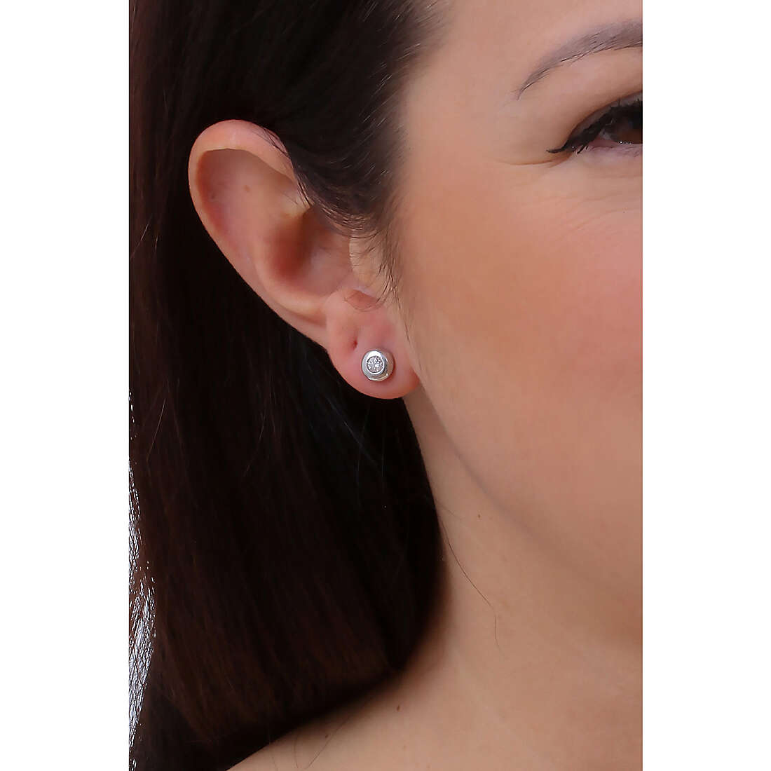 Comete earrings woman ORB 704 wearing