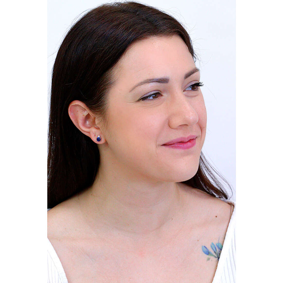 Comete earrings Storia di Luce woman ORB 989 wearing