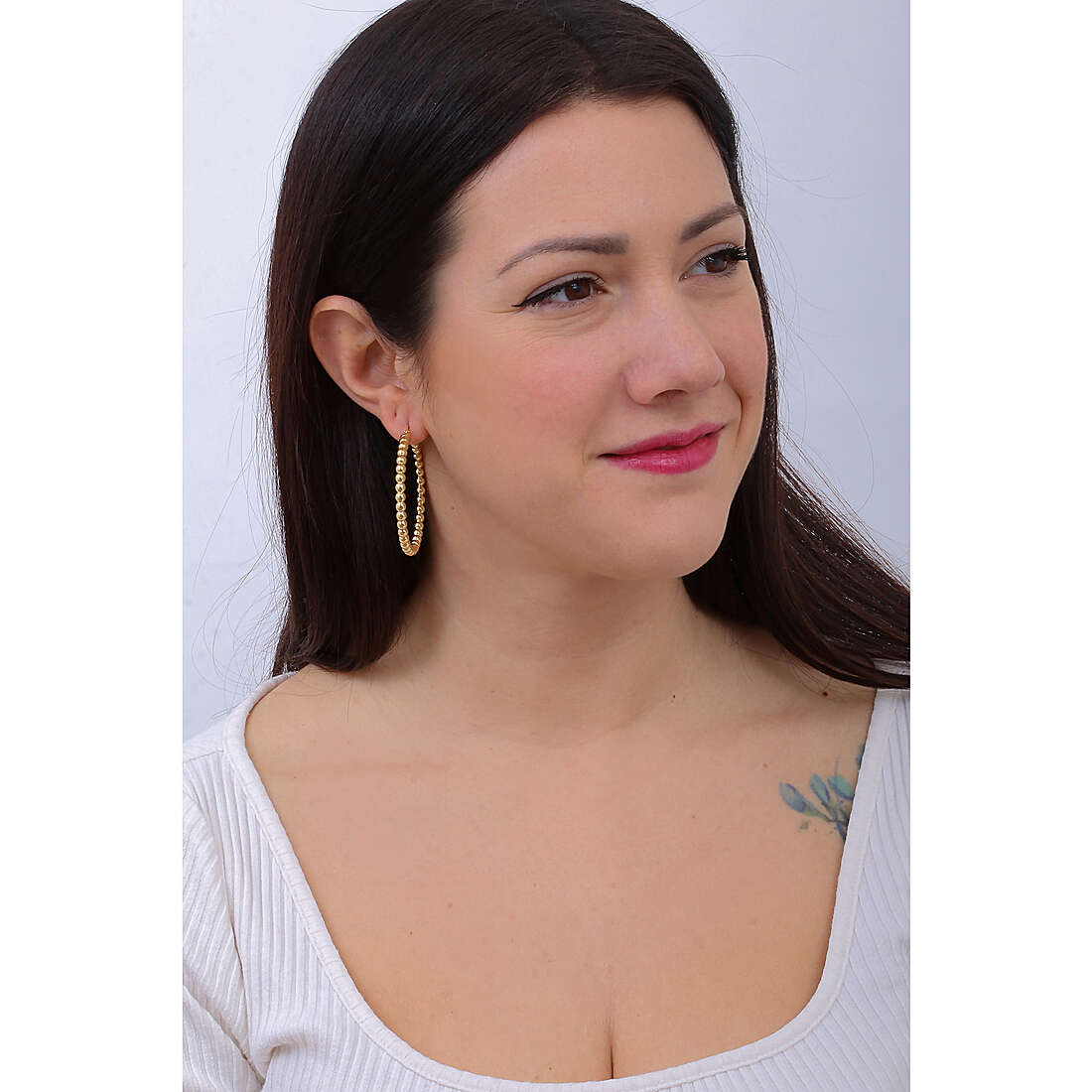 Unoaerre Fashion Jewellery earrings woman 1AR2170 wearing