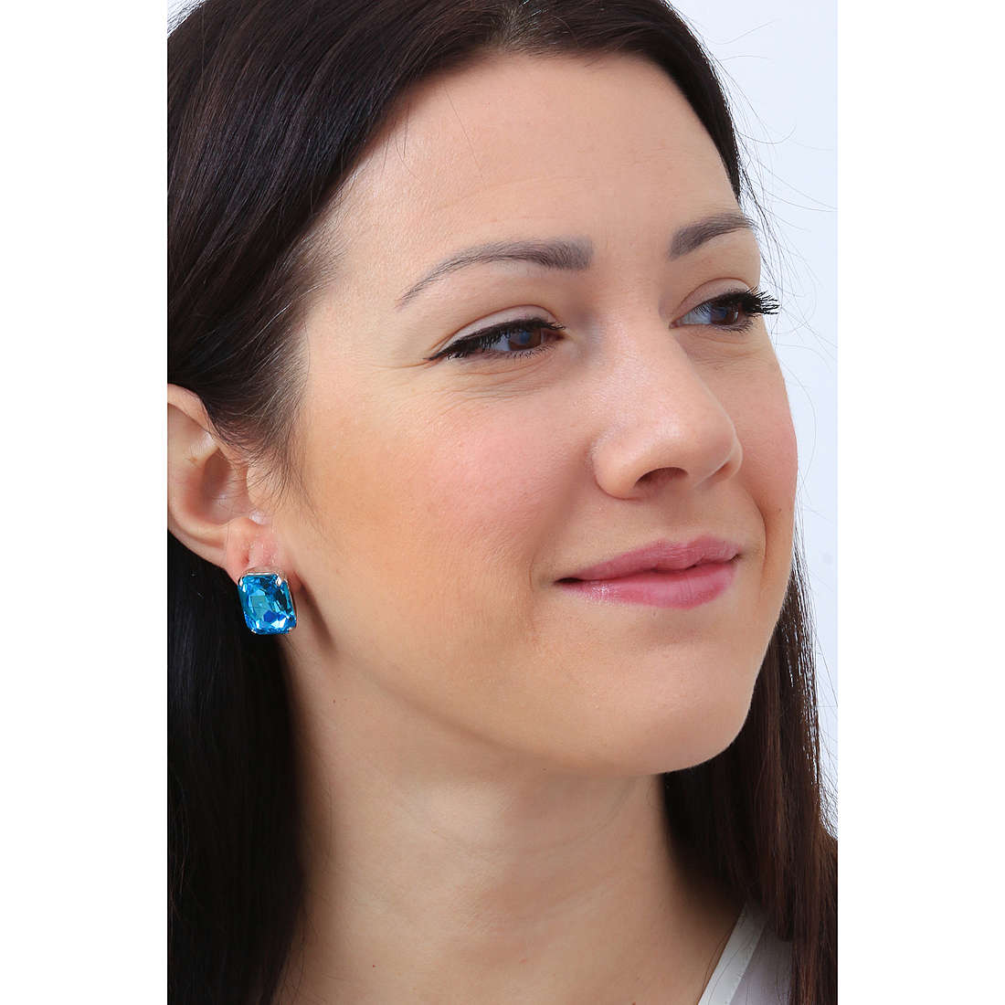 Sovrani earrings Cristal Magique woman J7043 wearing