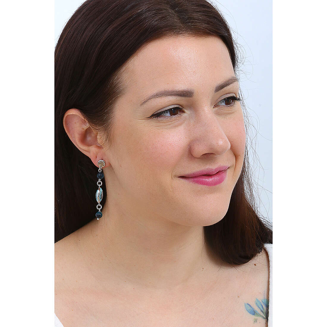 Sovrani earrings Cristal Magique woman J5881 wearing