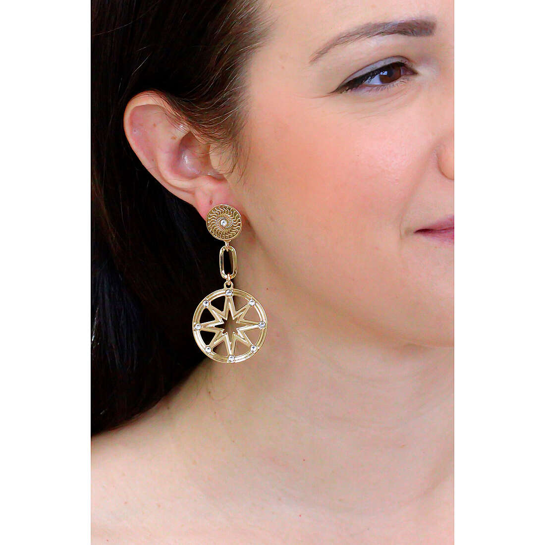 Boccadamo earrings emblema woman XOR500D wearing