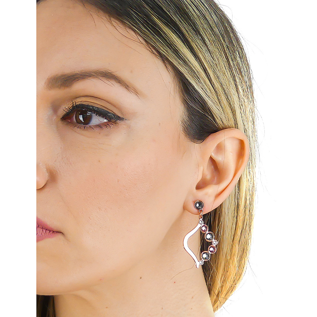 Boccadamo earrings Harem woman XOR554RS wearing