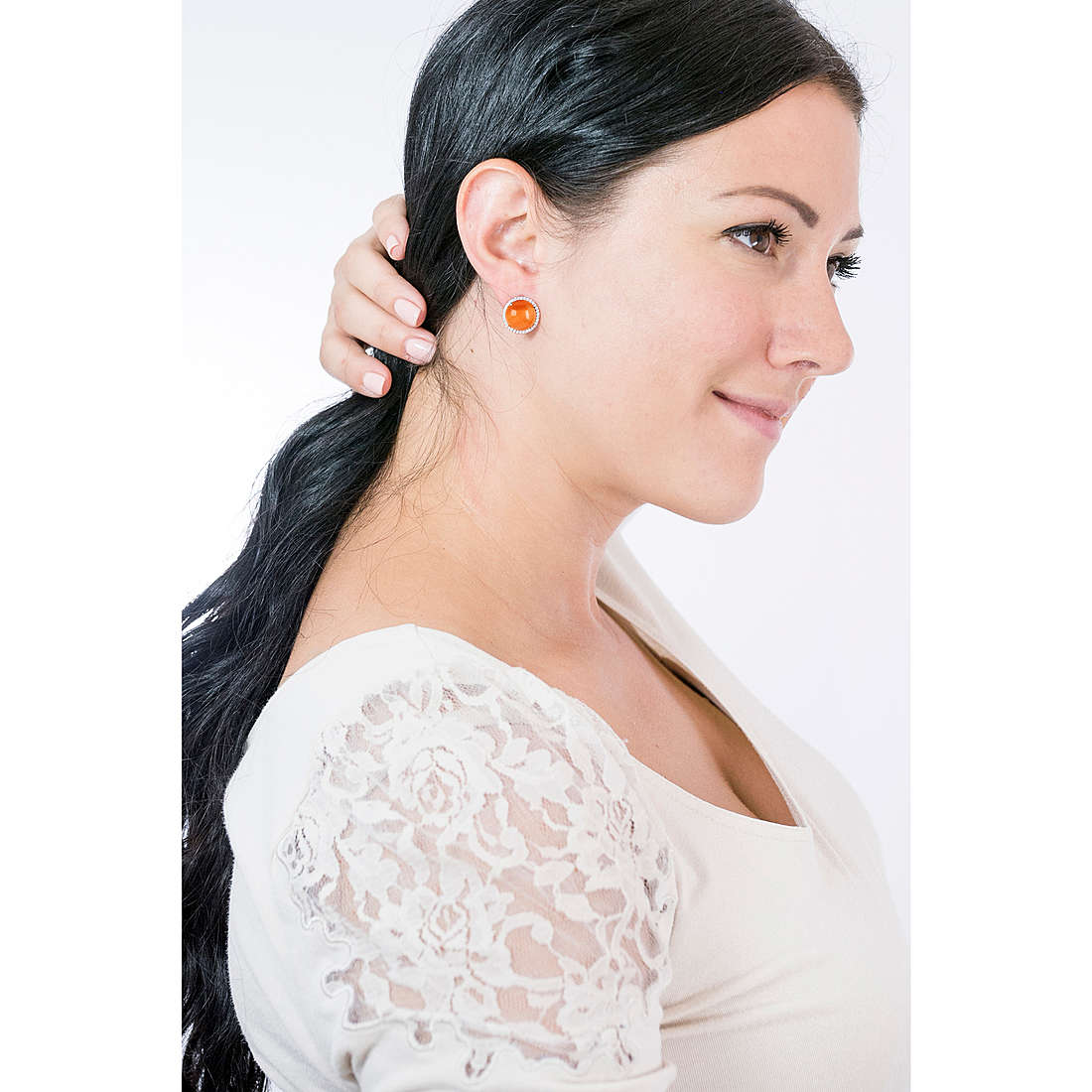 Boccadamo earrings Sharada woman XOR469DA wearing