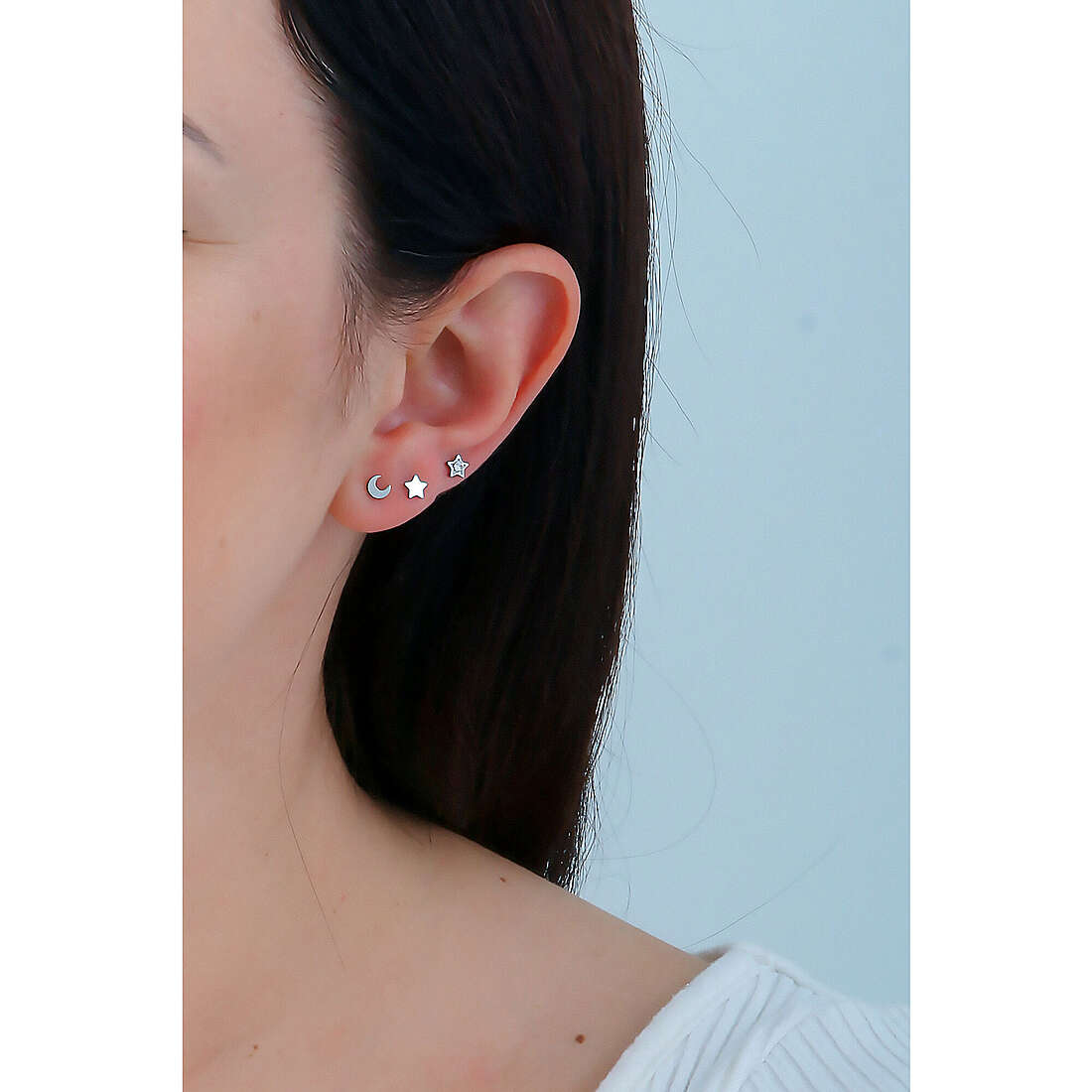 Sagapò earrings Click woman SCK160 wearing