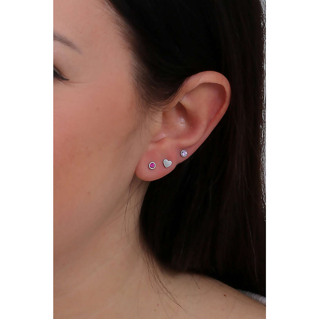Sagapò earrings Click woman SCK164 wearing